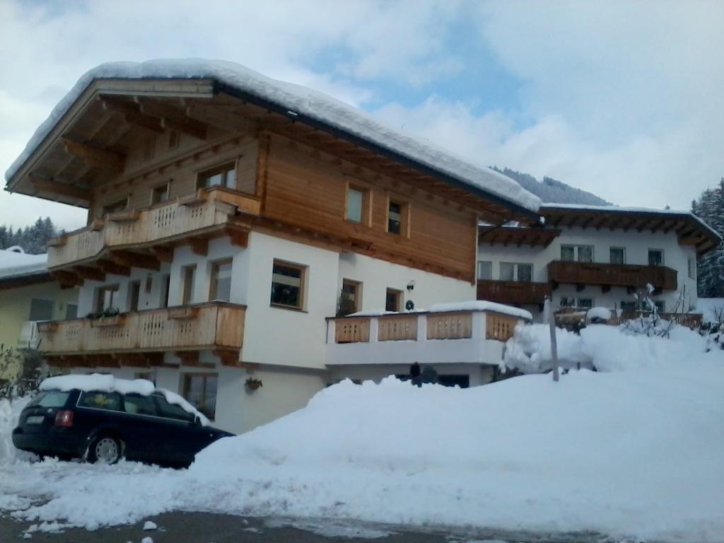 Haus Roland Apartment Zell am Ziller Exterior photo